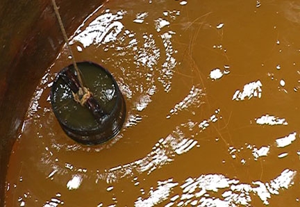 Cách xử lý nước giếng khoan nhiễm phèn